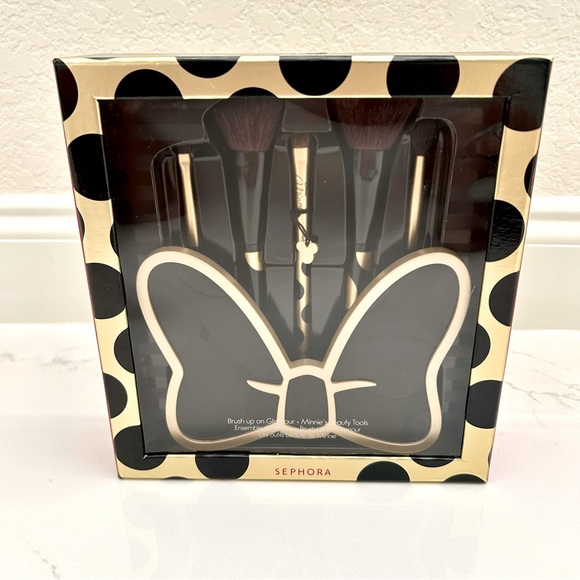 SOLD!! Sephora x Minnie Mouse Brush Set - Picture 3 of 5